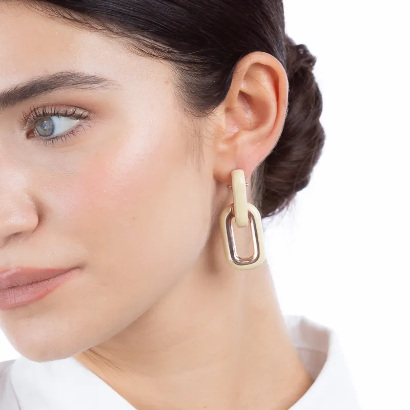 Shiny, par de aretes de plata 925 y esmalte, con poste y cierre de clip