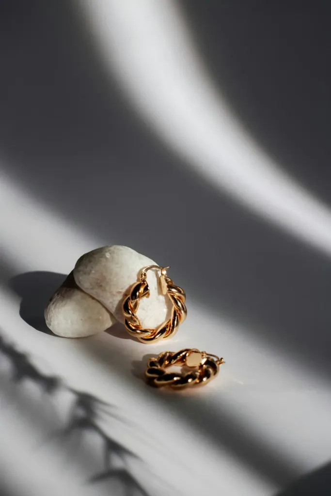 Aretes Marea de oro blanco con perlas